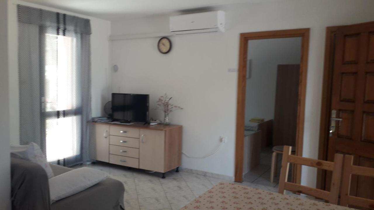 Apartmani Mia Ližnjan Exterior foto