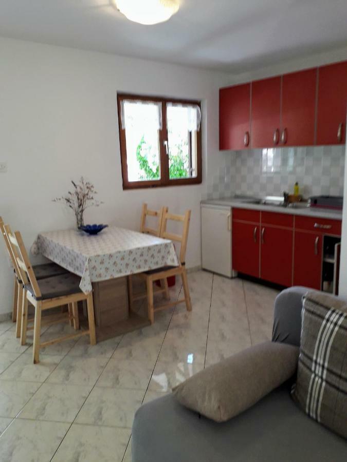 Apartmani Mia Ližnjan Exterior foto